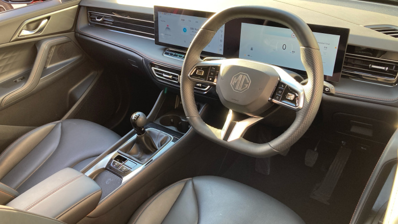 MG HS 1.5 T-GDI Trophy 5dr Petrol Hatchback